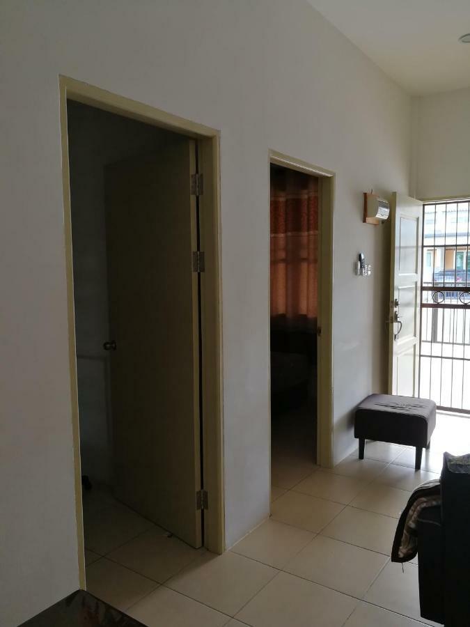 Address No 915, Lorong Uni Central 13, Taman Uni Central, Kuching Samarahan Expressway エクステリア 写真