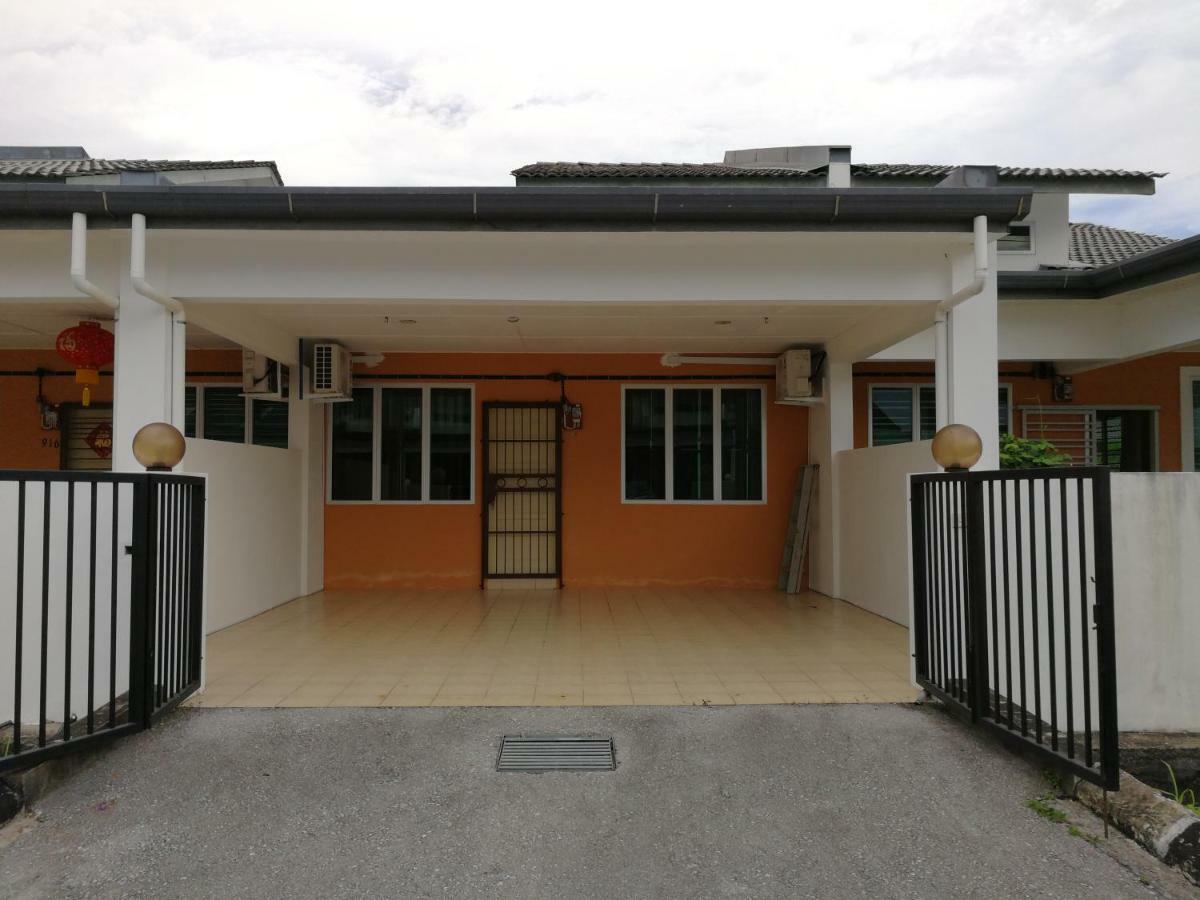 Address No 915, Lorong Uni Central 13, Taman Uni Central, Kuching Samarahan Expressway エクステリア 写真