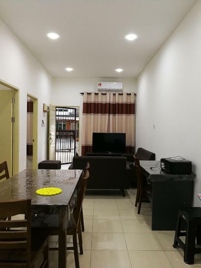 Address No 915, Lorong Uni Central 13, Taman Uni Central, Kuching Samarahan Expressway エクステリア 写真