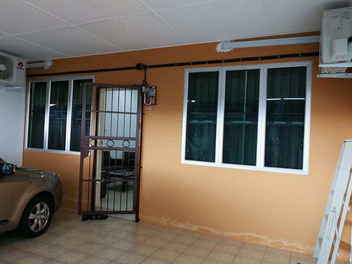 Address No 915, Lorong Uni Central 13, Taman Uni Central, Kuching Samarahan Expressway エクステリア 写真
